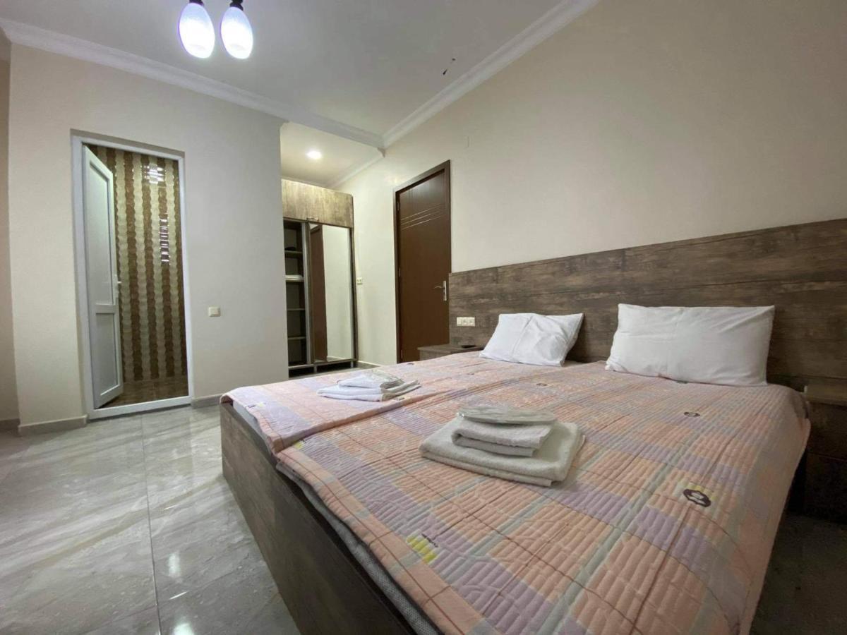 Family Hotel Batumi Kültér fotó